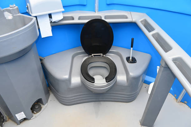 Best Portable restroom trailer rental  in Brimfield, OH